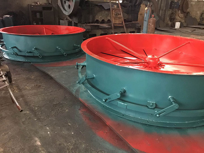 Air volume regulating damper