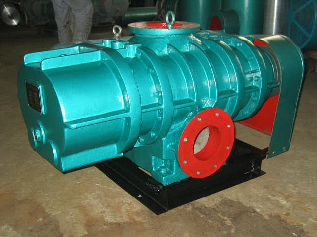 SL-type three-lobe Roots blower